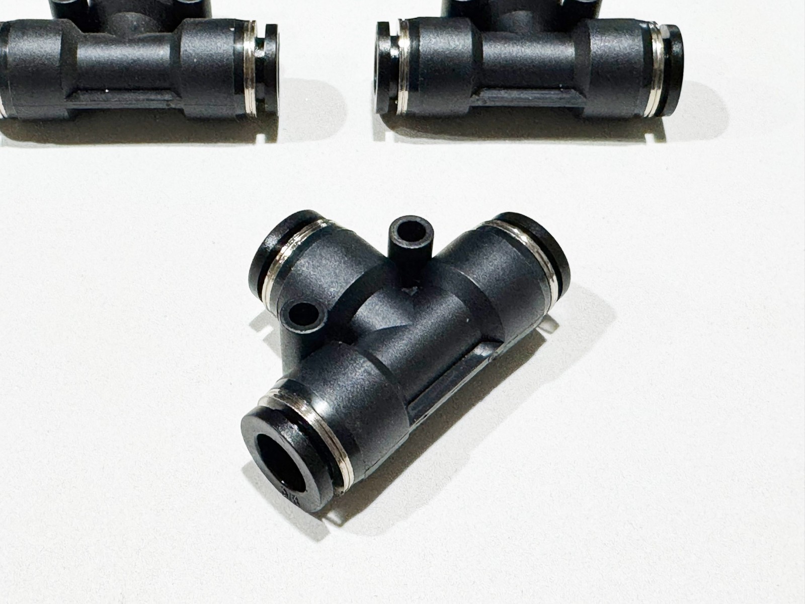 6 Pack Air Line Fittings 3/8″ PTC air line x 3/8″ NPT straight air ride bags