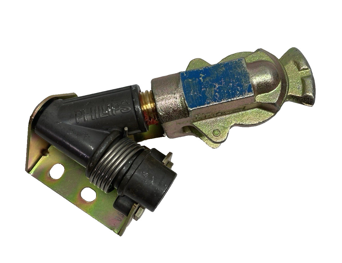 12-4546 PHILLIPS, With Cast Iron Service, Swinger Gladhand 45°