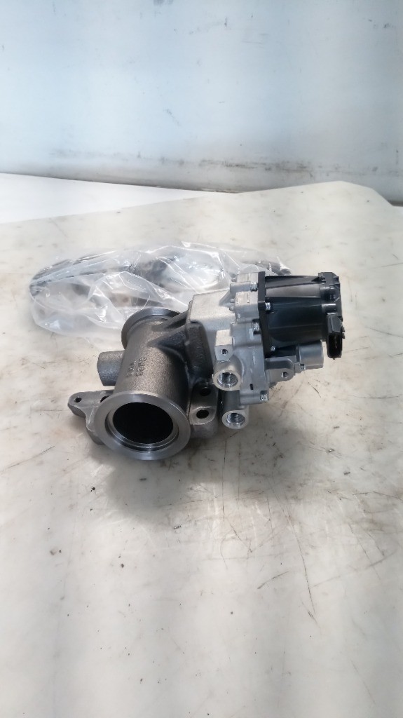 NAVISTAR PDC KIT EGR VALVE 2021 A26 2523387C91 5013925R91 $1800 VALVE +$200 core
