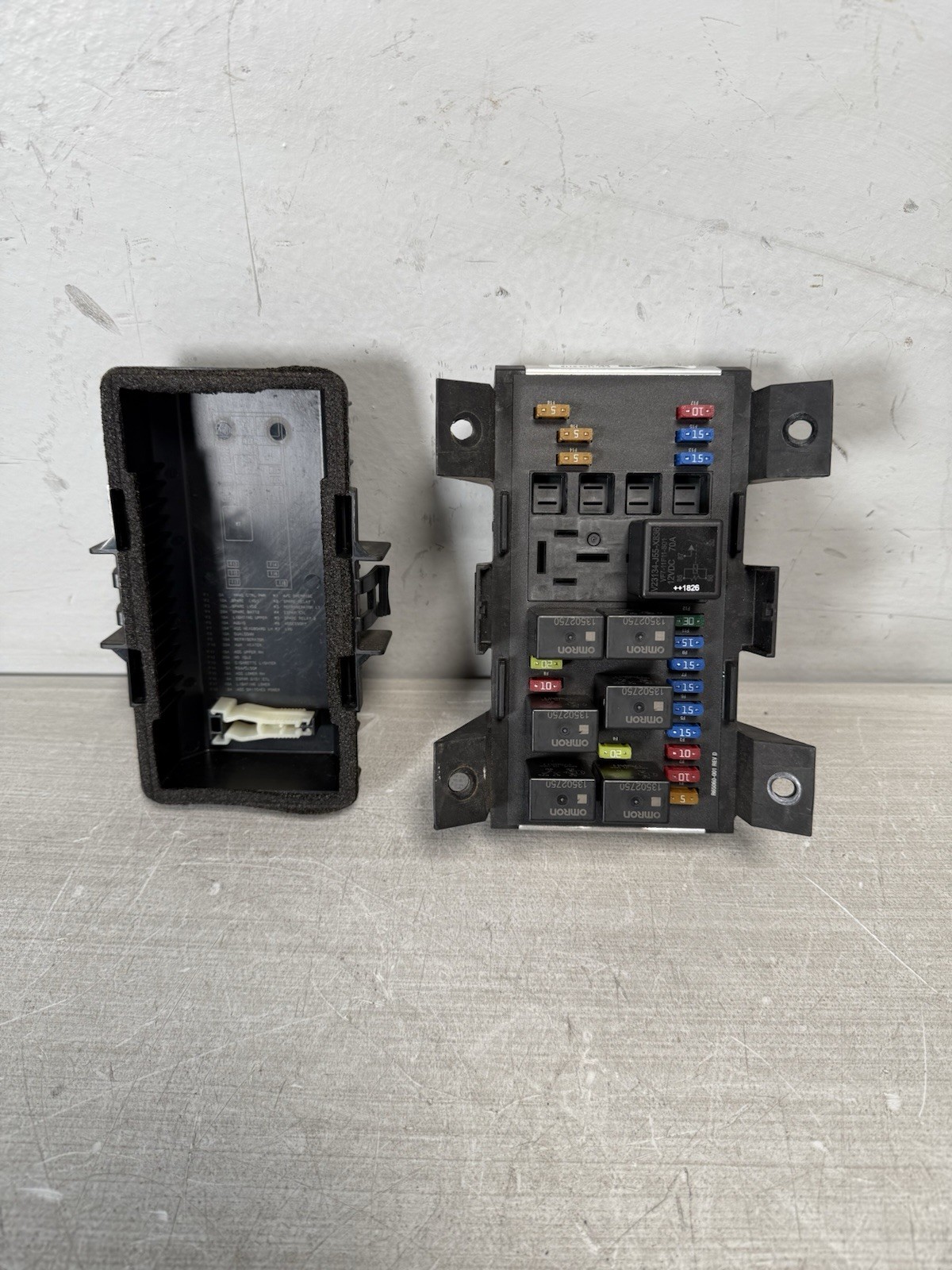 2019 Peterbilt 579 Paccar Fuse Box Sleeper PDC P27-1135-0110 *1988*