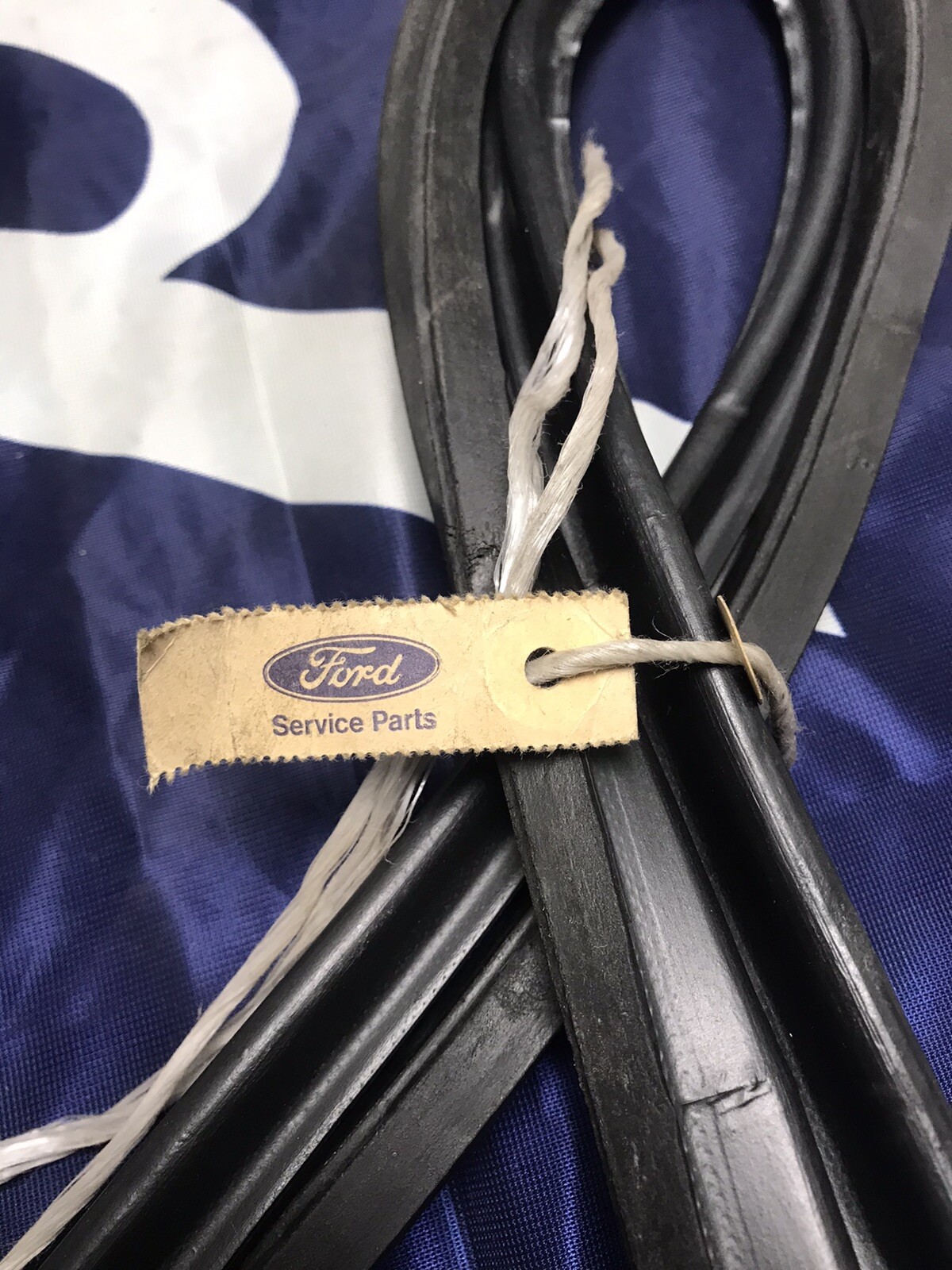 NOS GENUINE FORD D-SERIES LOWER DOOR WEATHER STRIP DOOR SEAL RUBBER CLASSIC
