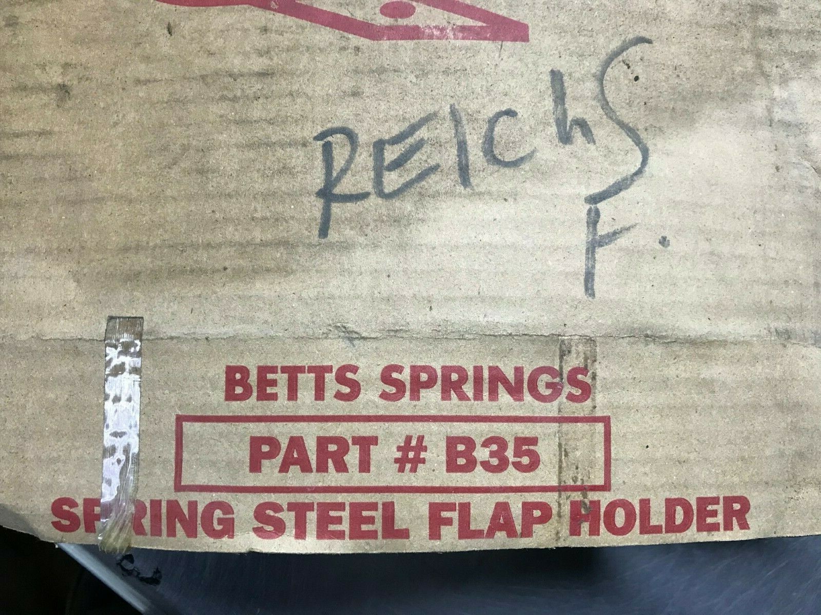 B35 BETTS Spring Steel FLAP HANGER Pair & Hardware BTS-B35