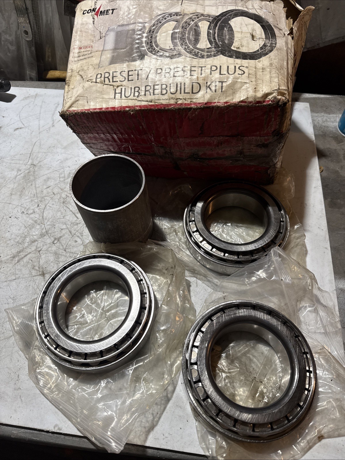 HUB REBUILD KIT BEARINGS, SPACER, AND SEAL,TP AXLE CONMET Part #CMT10081731