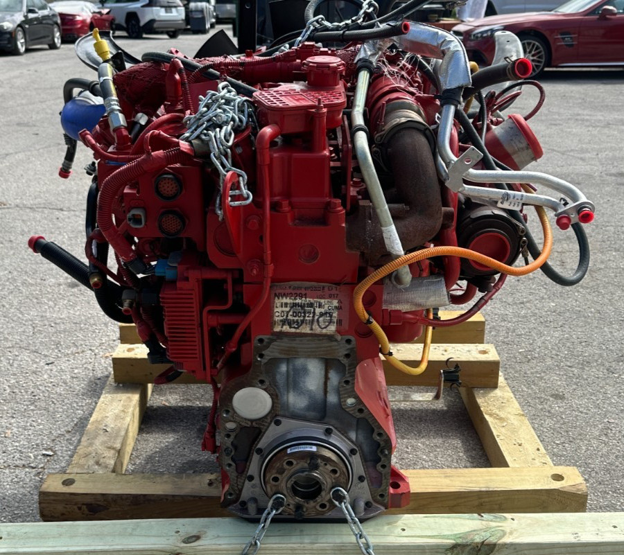 OEM Freightliner M2 112 Cummins 8.9L – L9N Engine 300hp 8K Miles on it 2023