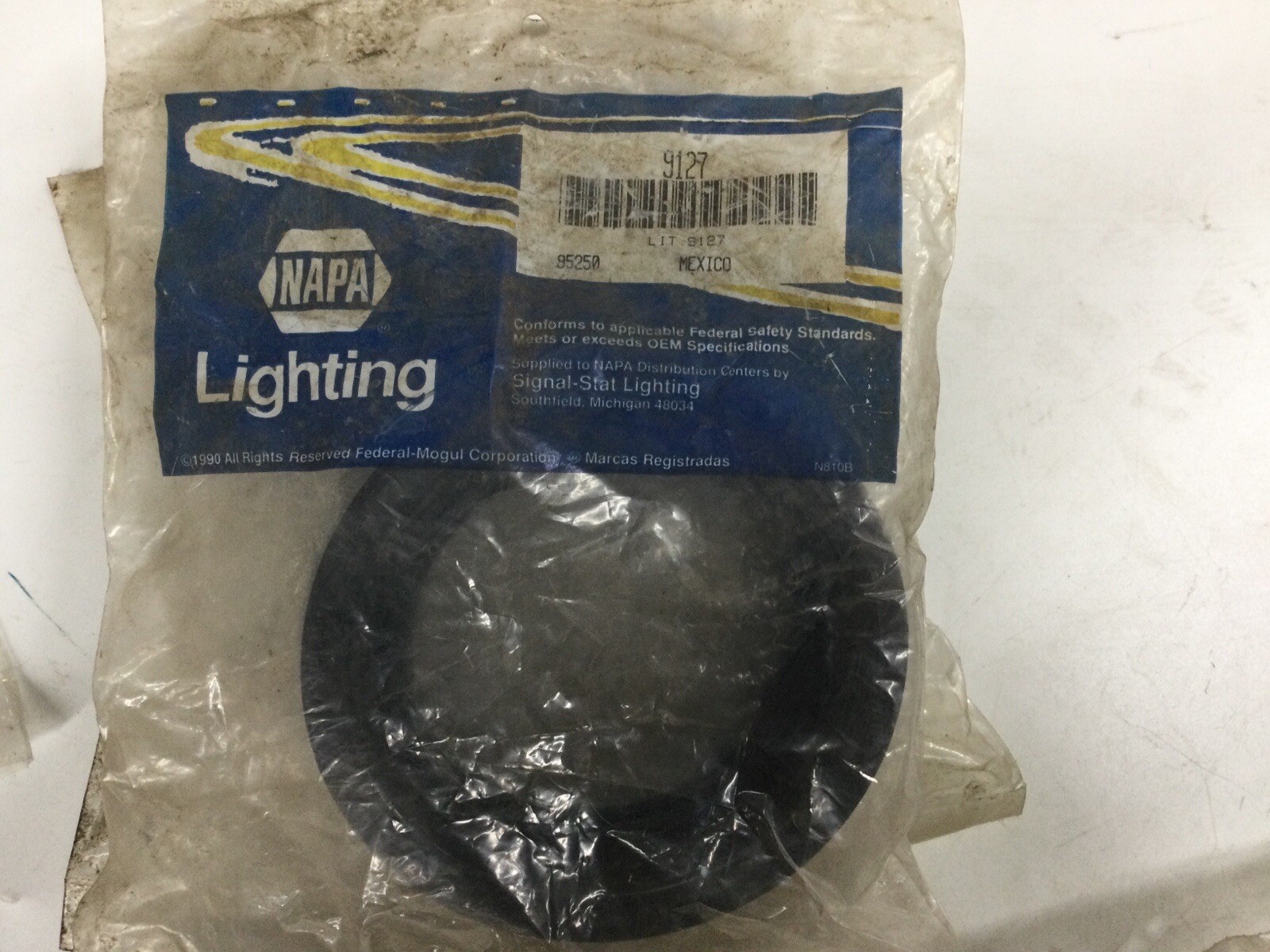 Trucklite/ Napa Lights, Grommet, Harness Lot. Part #s 19002Y 10205Y3 40202R3.