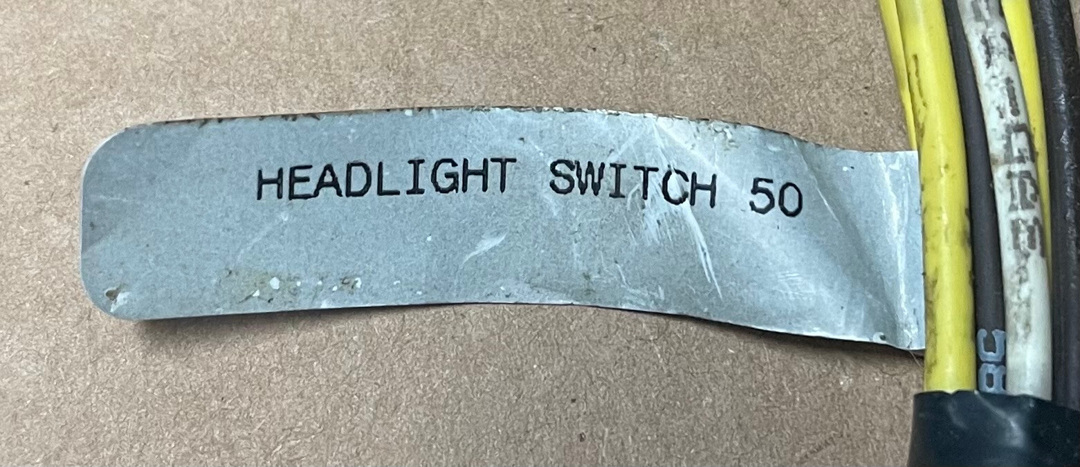 FREIGHTLINER Headlights Pigtail 50