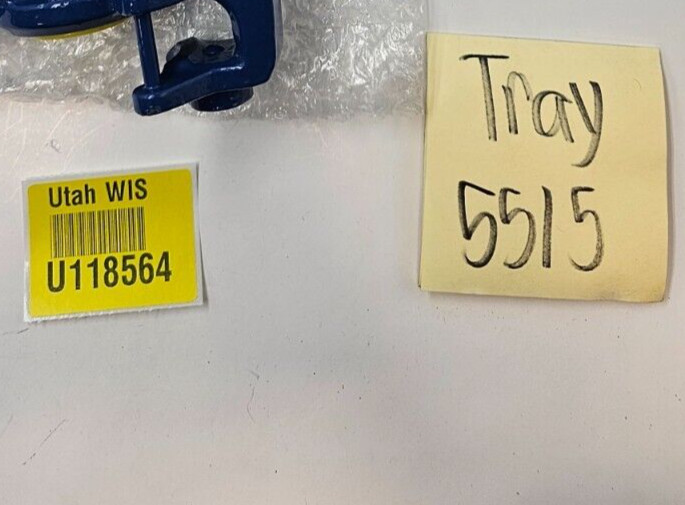 Tectran 107PCBZFX Service Gladhand Cast Iron Blue Powder Coated w/ Poly Seal