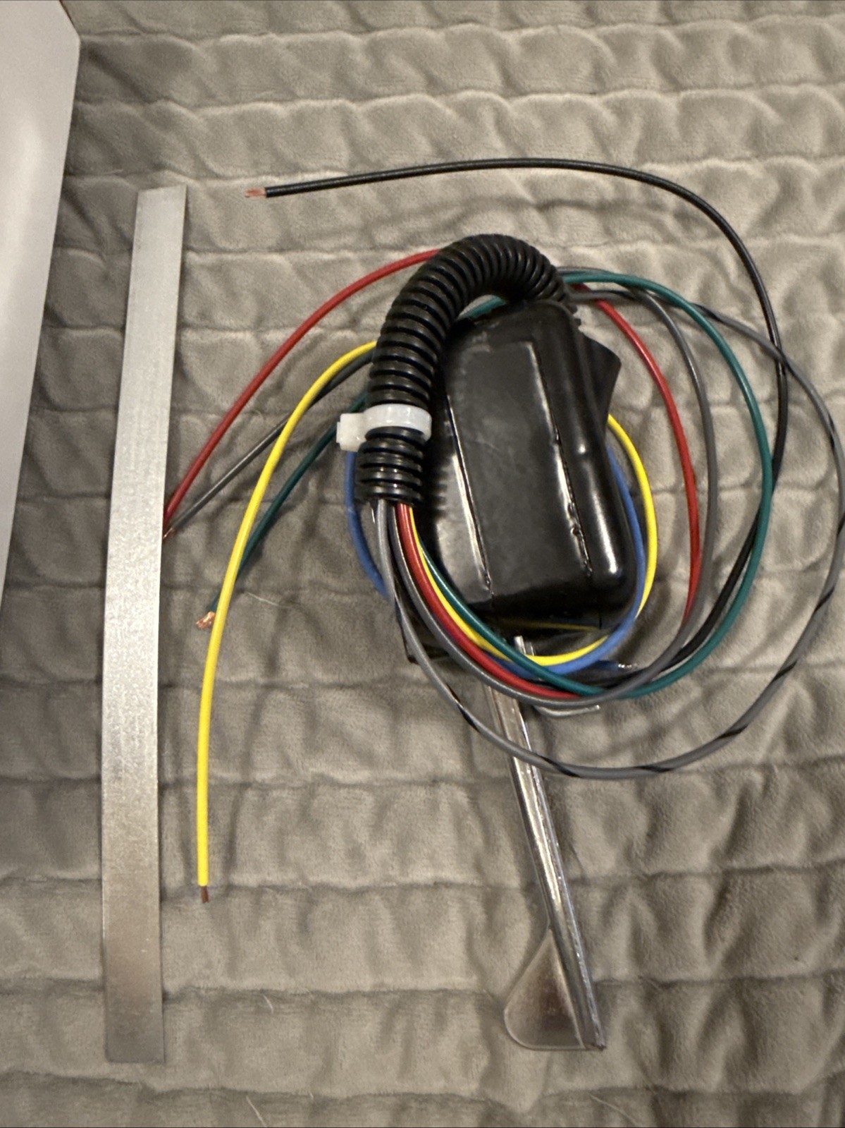 Universal 7 Wire Turn Signal Switch Unit – Signal Stat 900 – New in Box