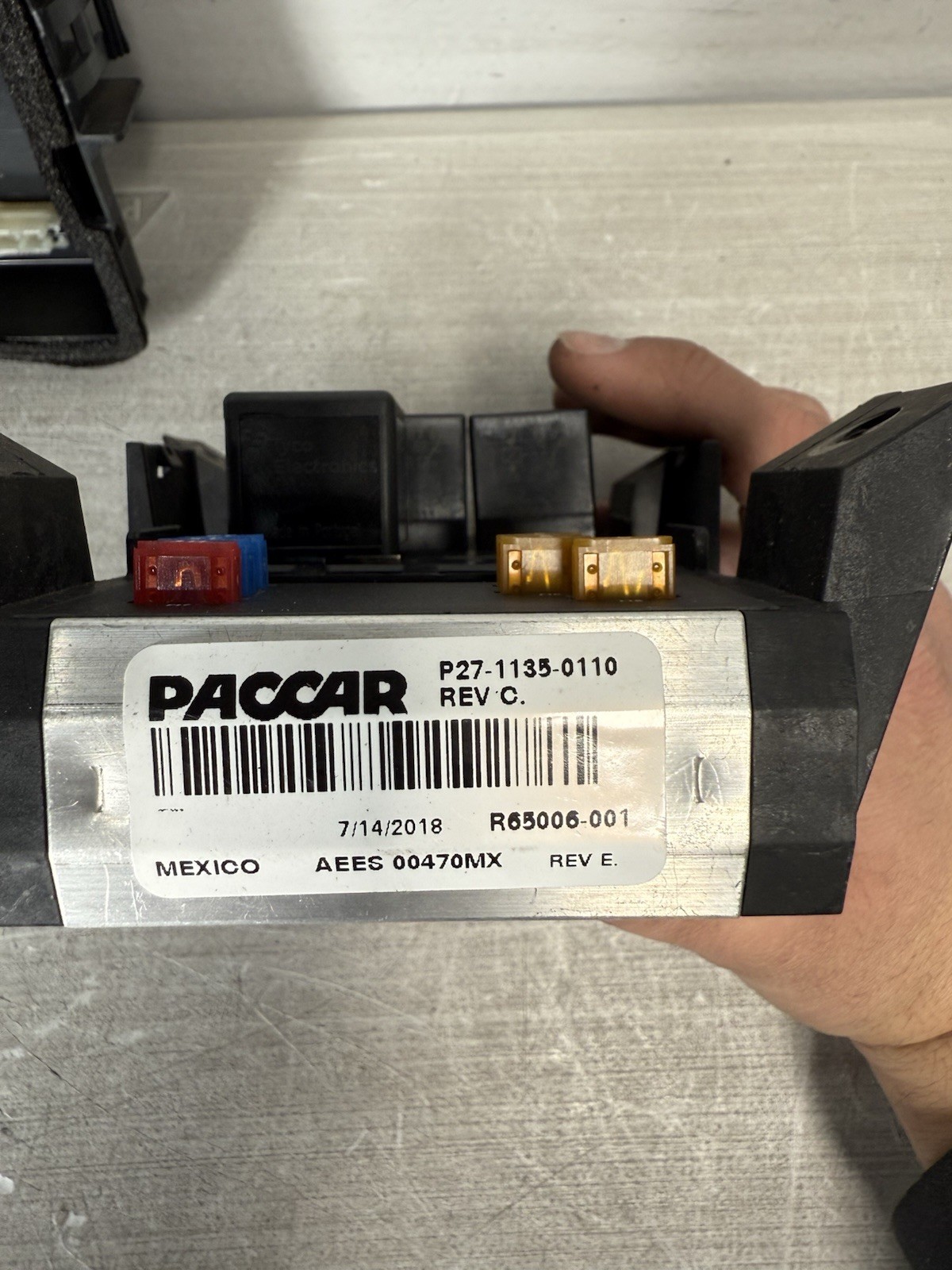2019 Peterbilt 579 Paccar Fuse Box Sleeper PDC P27-1135-0110 *1988*