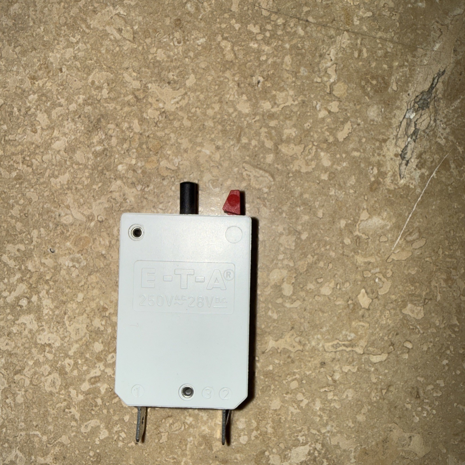 E-T-A 127-P10-H-KF-050022 Circuit Breaker 15A 28V DC 250V AC. Made In Germany