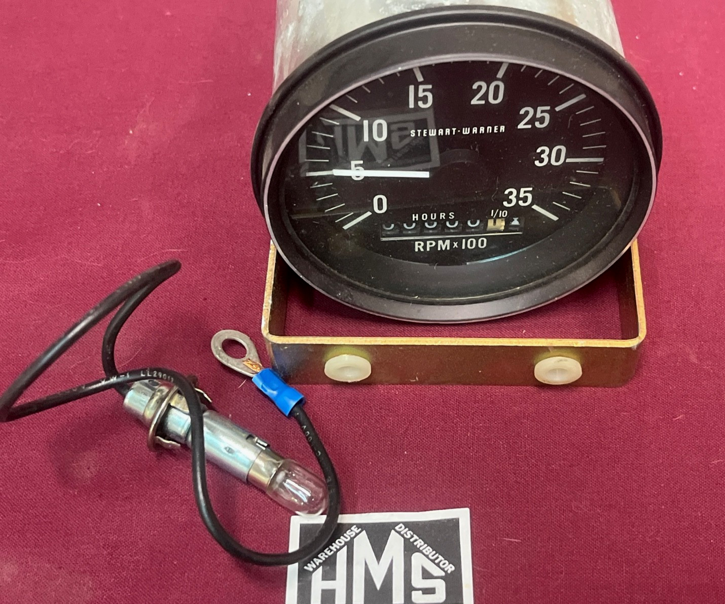 82621 STEWART WARNER 3-3/8″ Tachometer w/hourmeter Electrical 0-3,500 RPM