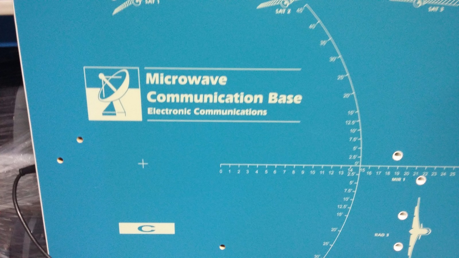 SET OF TWO MICROWAVE COMMUNICATION BASE ELECTRONIC TRAINER TL0171D