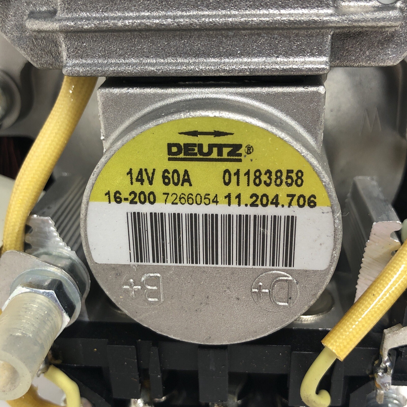Deutz 01183858 Alternator, 14V, 60A; 0118-3858 NDA