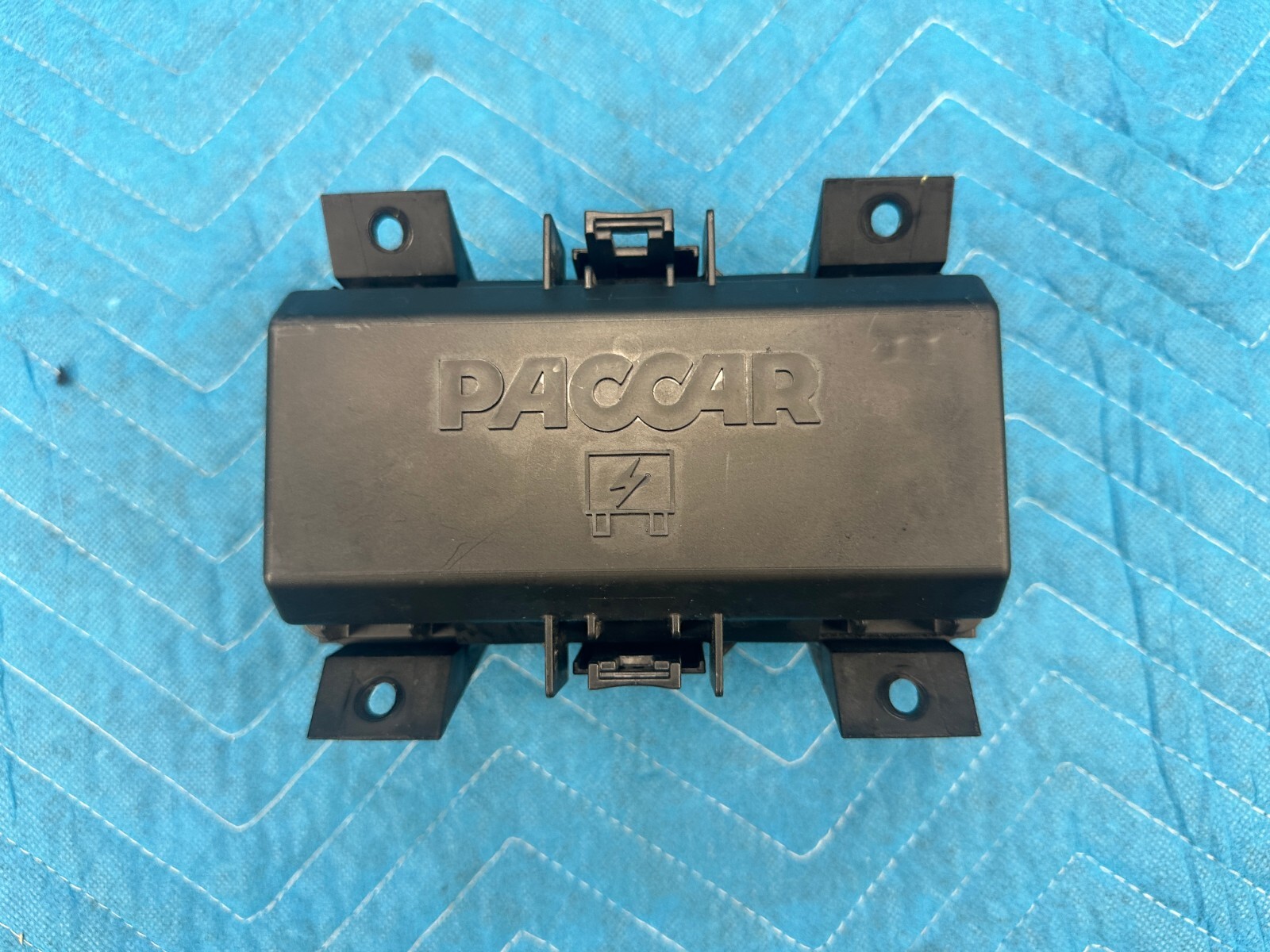 Kenworth T680 Slepper Fuse Box 2023 OEM