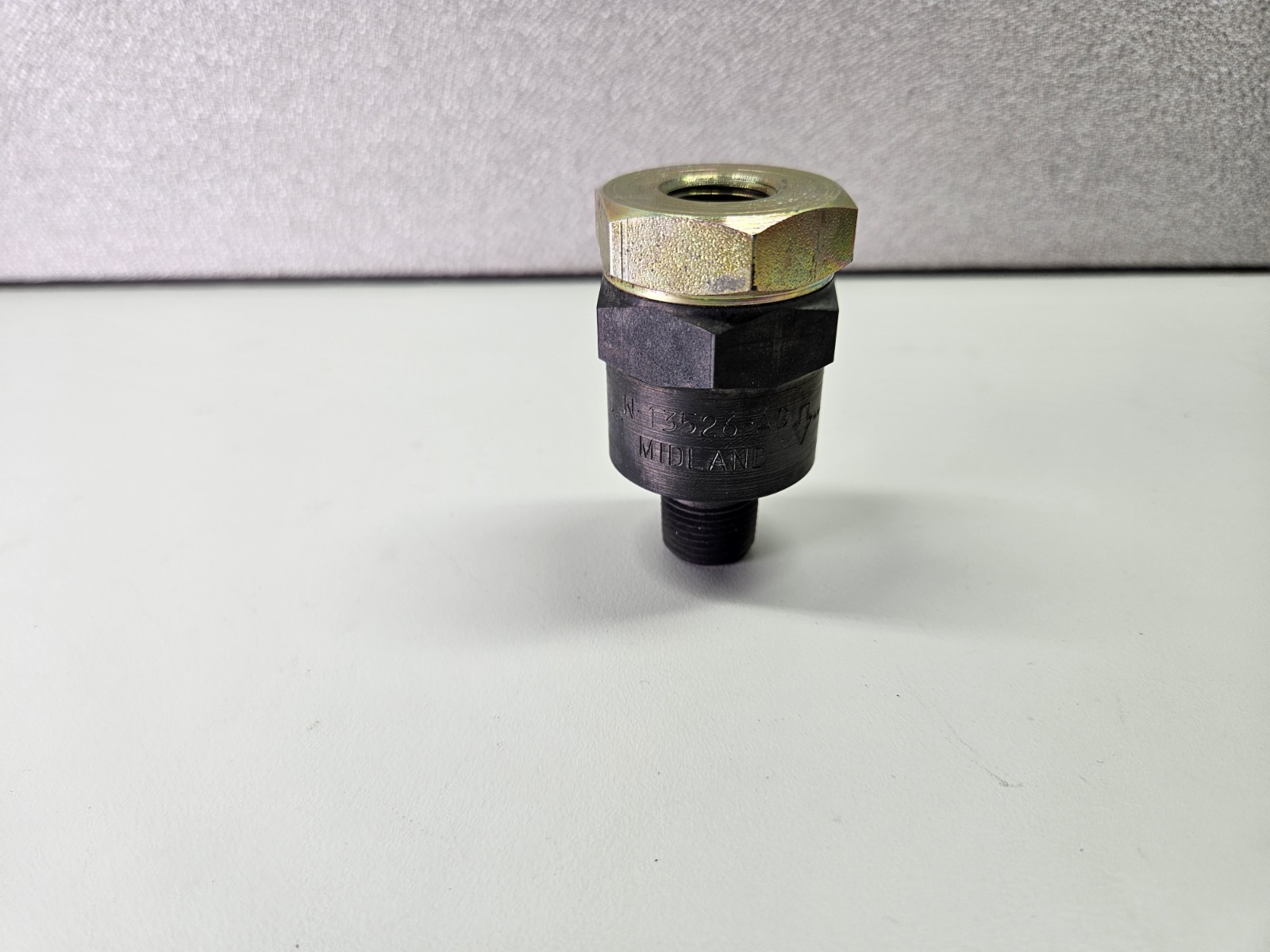 Haldex Midland KN23010 one-way air brake check valve N13526AG