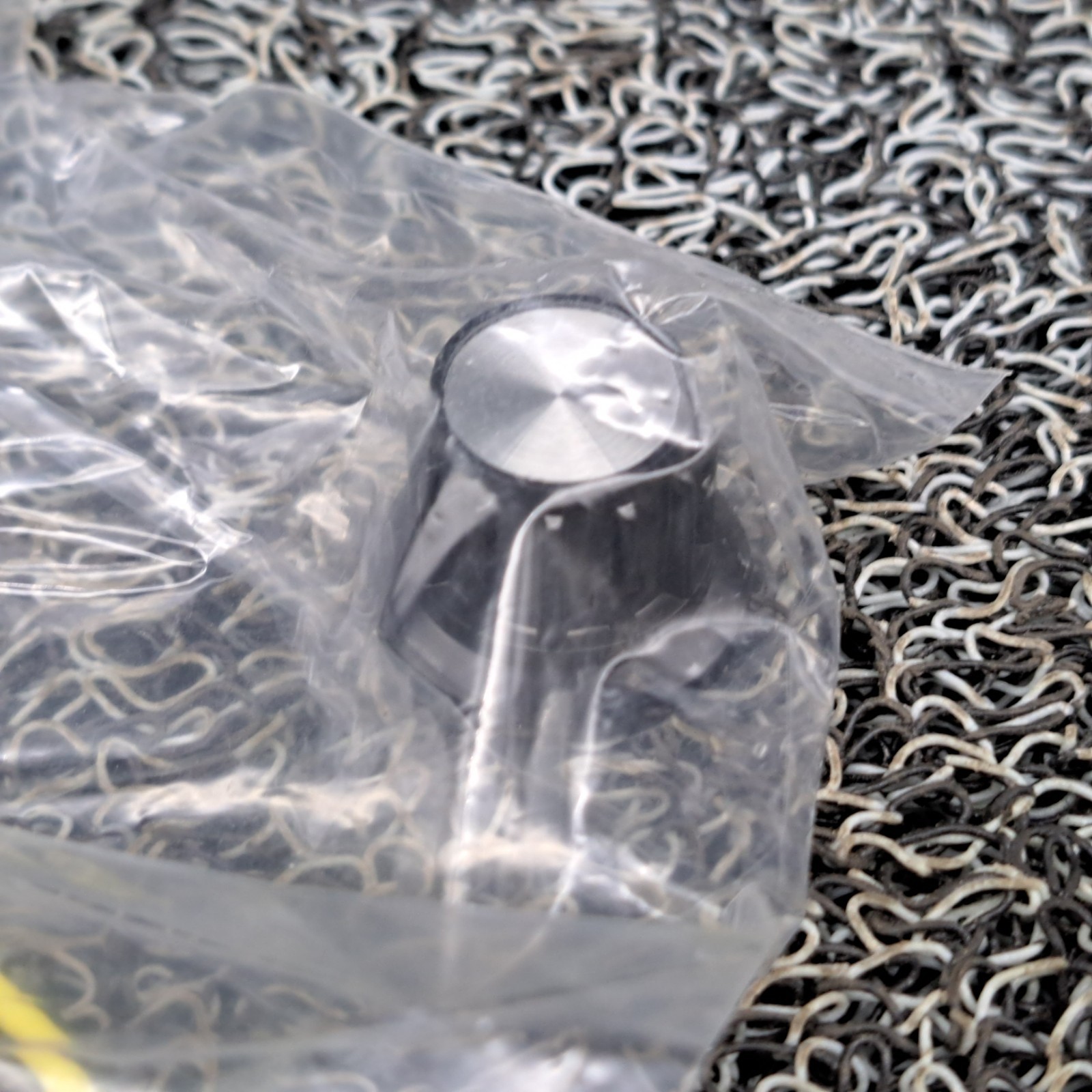 Roadtec 305-009-115 Pot As 1 K Ohm EZIV for Volvo 7000. (53C3-1000-S)