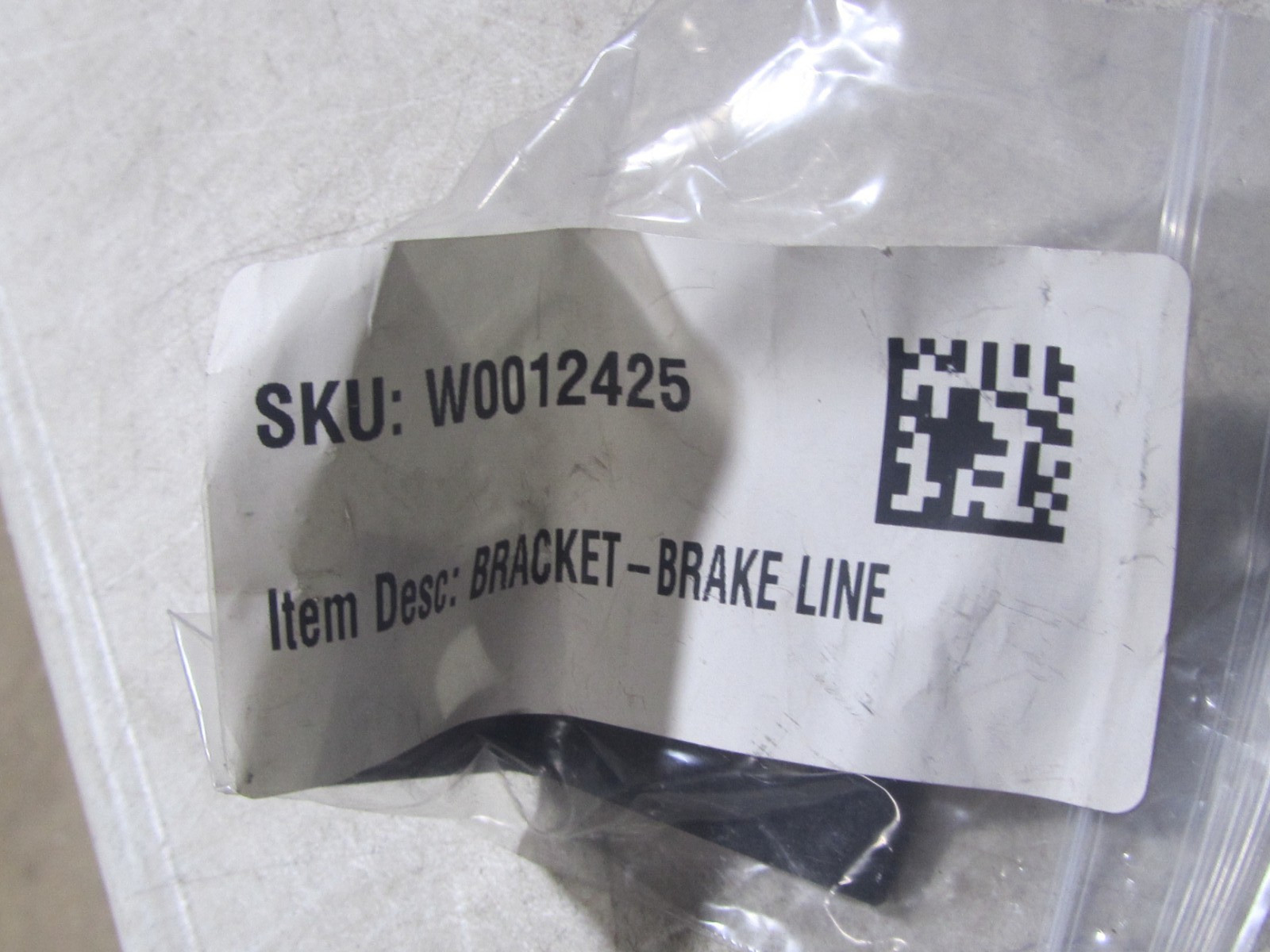 NEW GENUINE OEM WORKHORSE W0012425 BRAKE LINE BRACKET