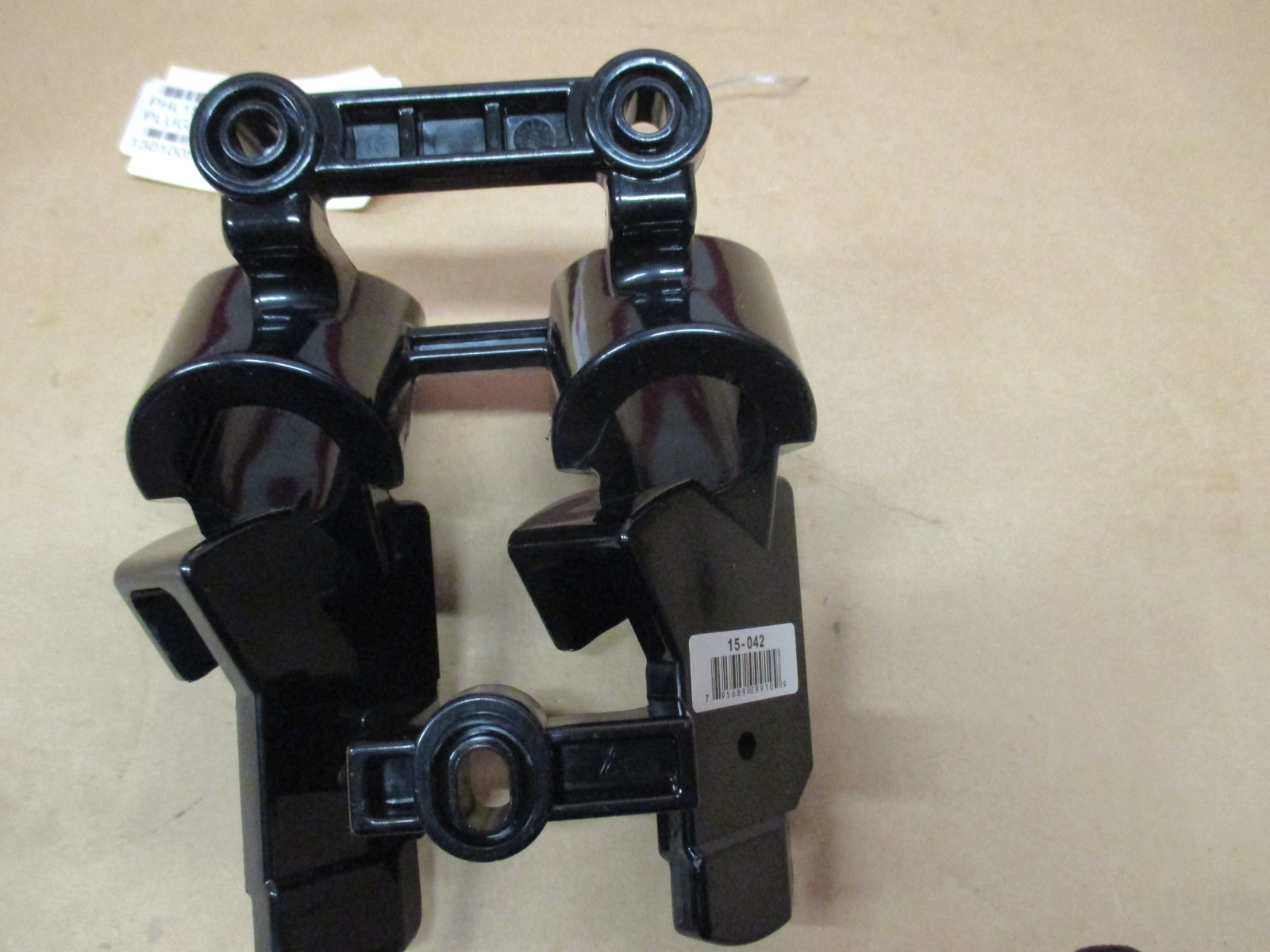 15-042 STOW-A-WAY PLUG PHILLIPS SEMI TRUCK PARTS NEW