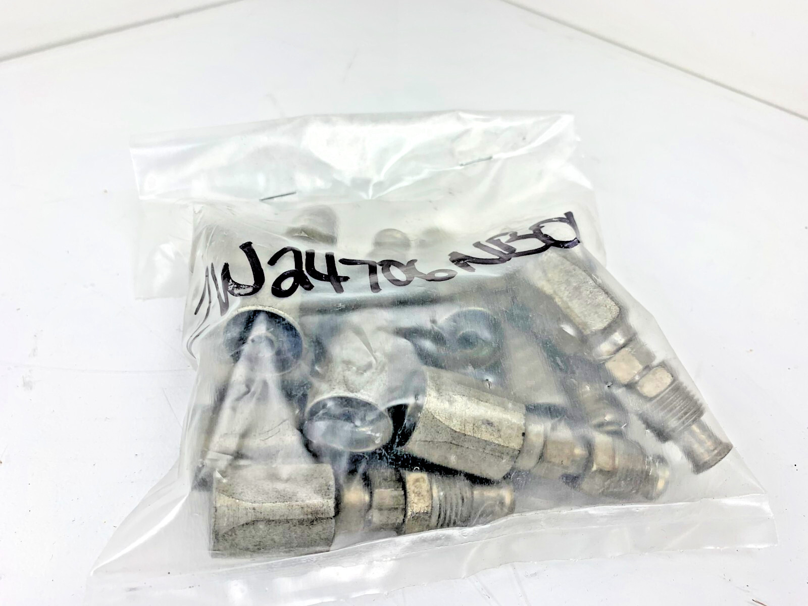 12 PACK Weatherhead 24706NB06 Male Inverted Swivel 5/16 x 3/8