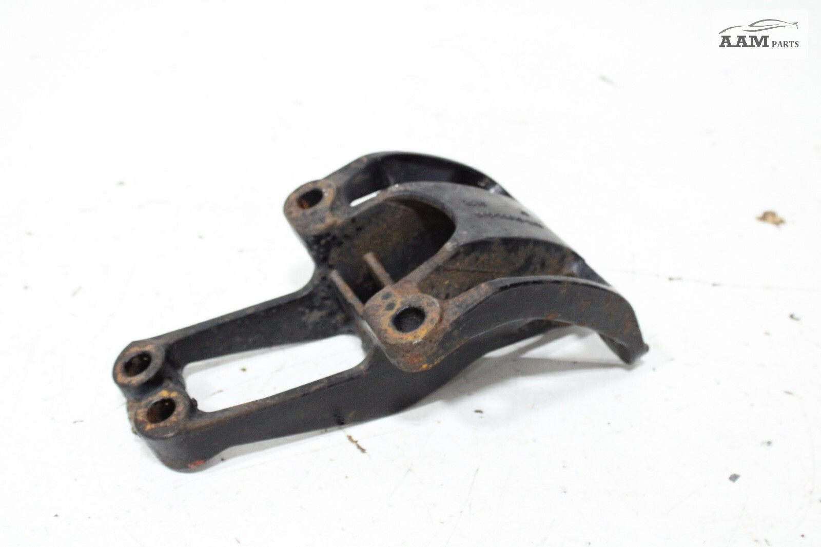 2018-24 FREIGHTLINER CASCADIA FRONT RIGHT CAB MOUNT BRACKET R18-67961-000 OEM