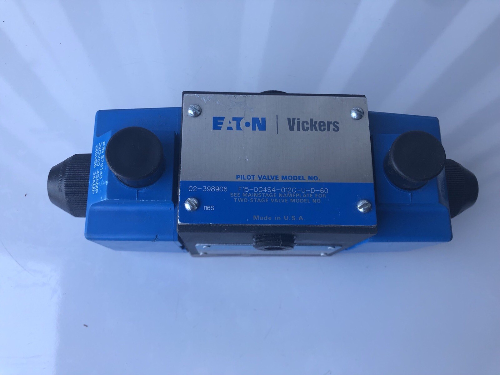Eaton Vickers F15-DG4S4-012C-U-D-60 Pilot Valve NEW!!! FREE SHIPPING!!!