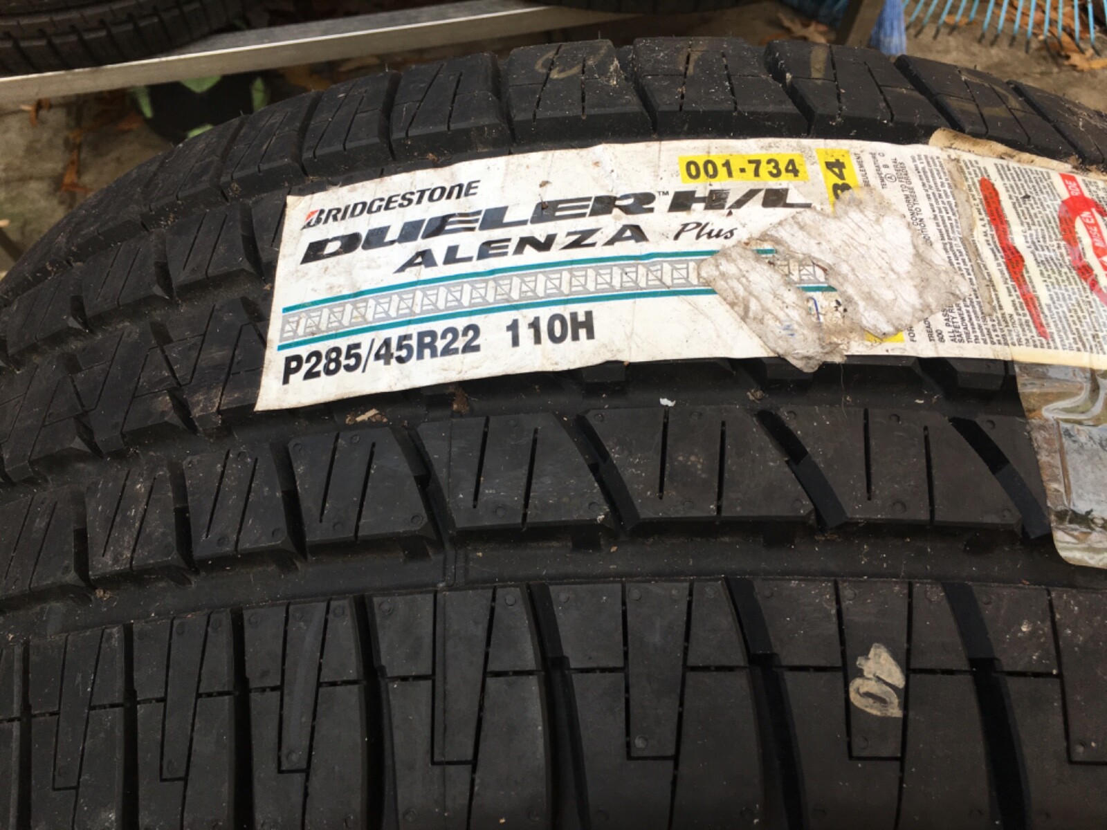 Nice Used 22” Toyota Tundra OEM TRD Wheel.