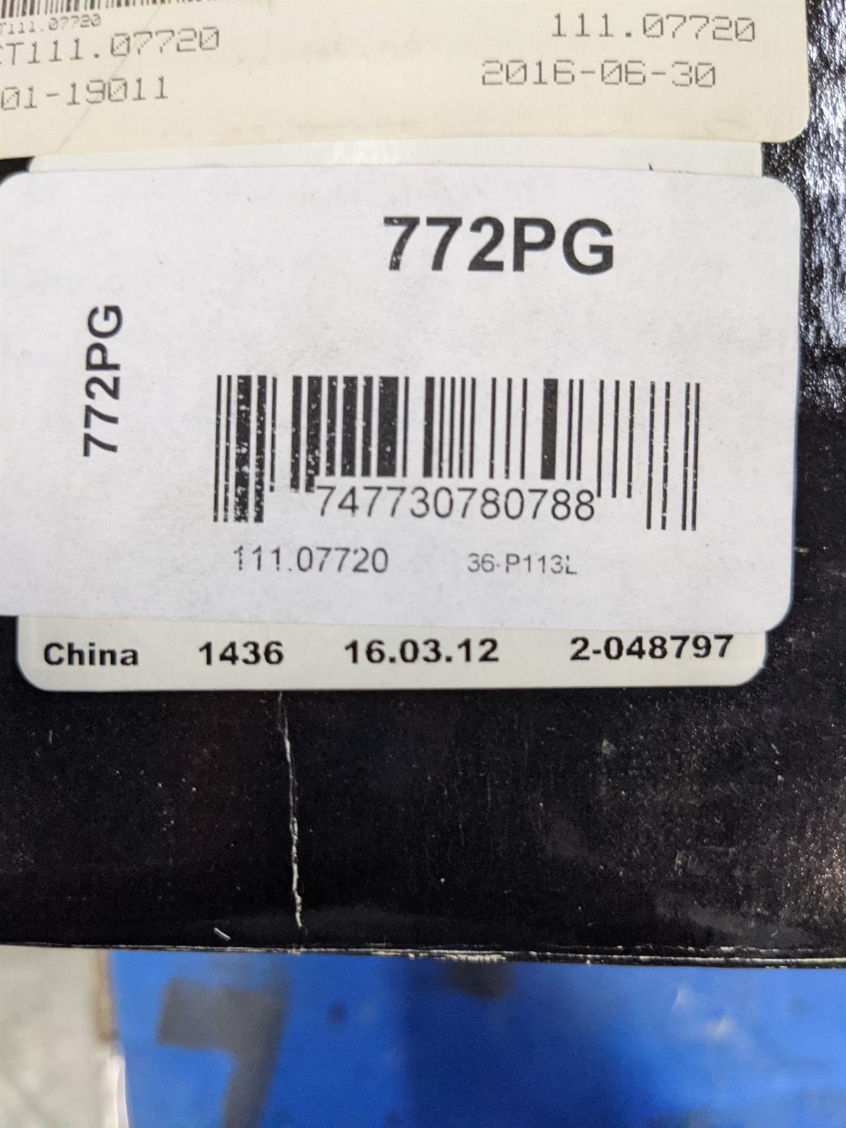Professional Grade Drum-in-Hat Parking Brake Shoe Set Raybestos 772PG