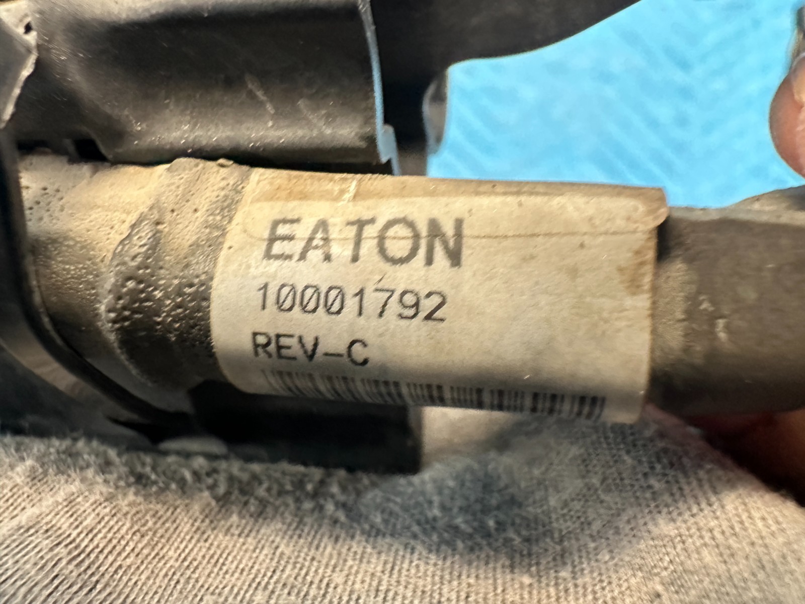 OEM Eaton 10001792 Speed Sensor for Cummins Endurant Transmission