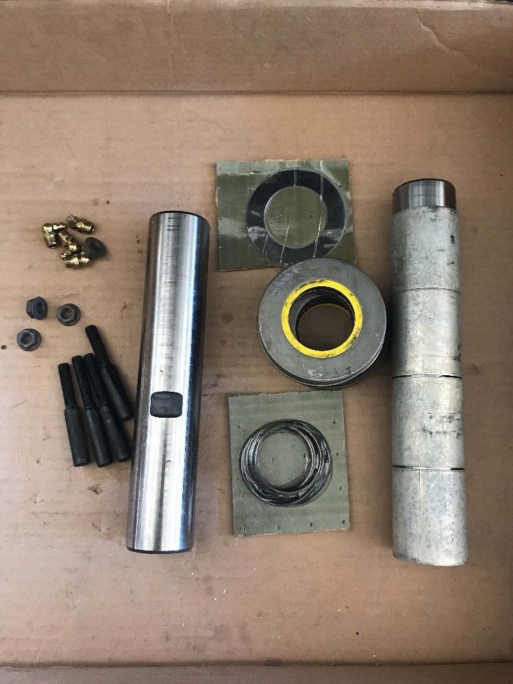 FAK5455 New OEM International King Pin Set