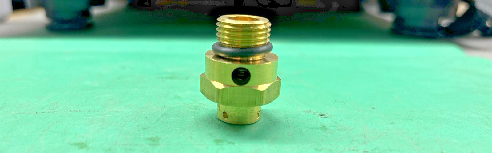 NEW IN BOX GENUINE BENDIX 800534 SAFETY VALVE 250PSI💥FREE SHIPPING💥