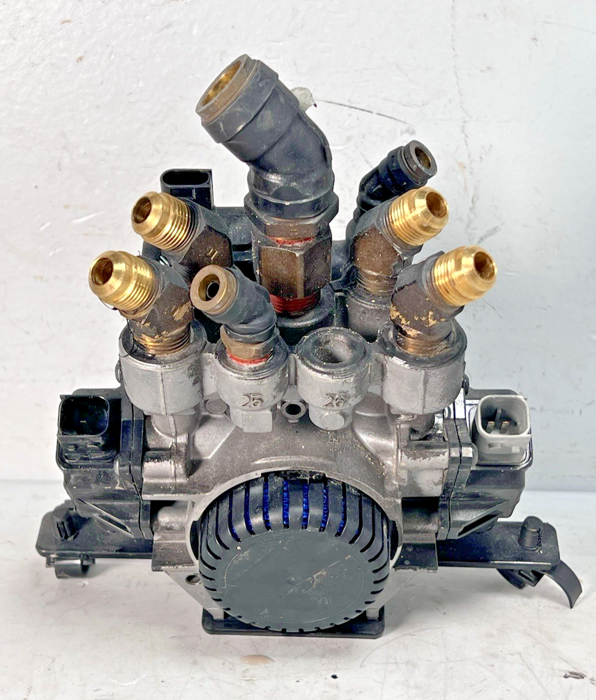 2023 Freightliner ShowHauler Wabco ABS Valve (9760001070) *2782* 7k Miles
