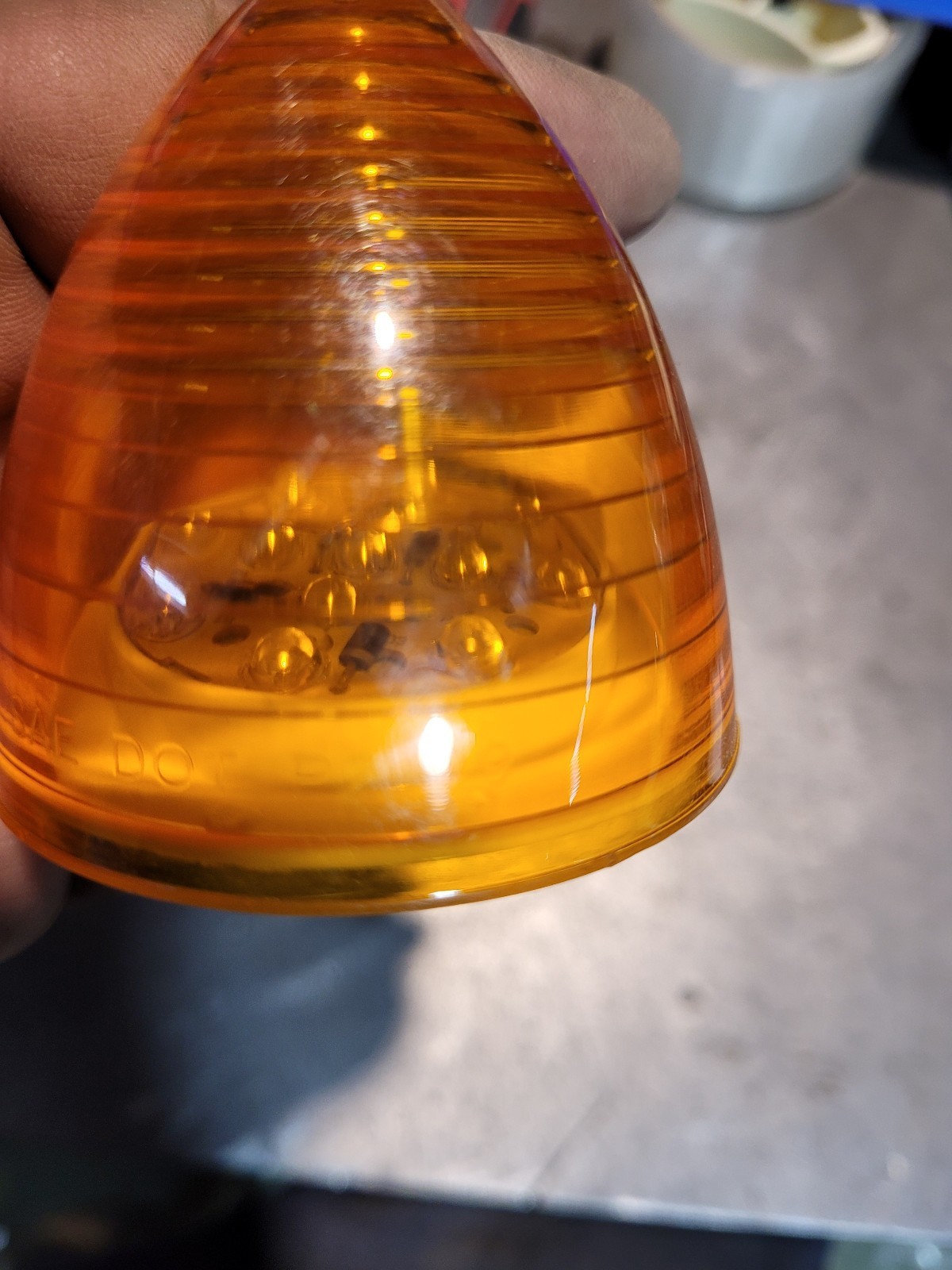 Grote G1083 Hi Count 2 1/2″ 9-Diode Beehive Clearance/Marker LED Lamp