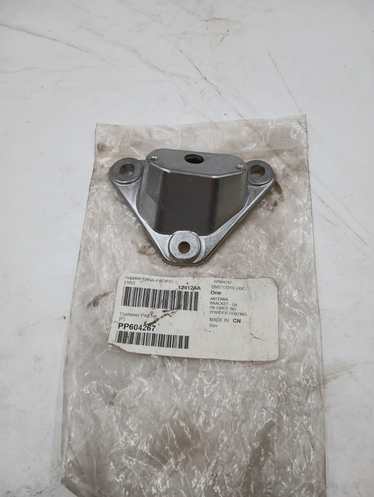 NEW GENUINE OEM PANA PACIFIC PP604267 LEFT HAND CB ANTENNA BRACKET 12412AA CBKIT