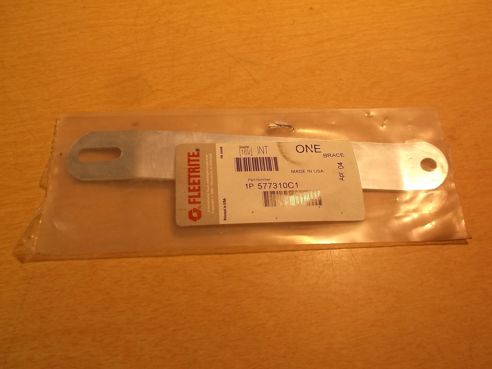 NEW International Navistar Fleetrite Brace 577310C1 *FREE SHIPPING*