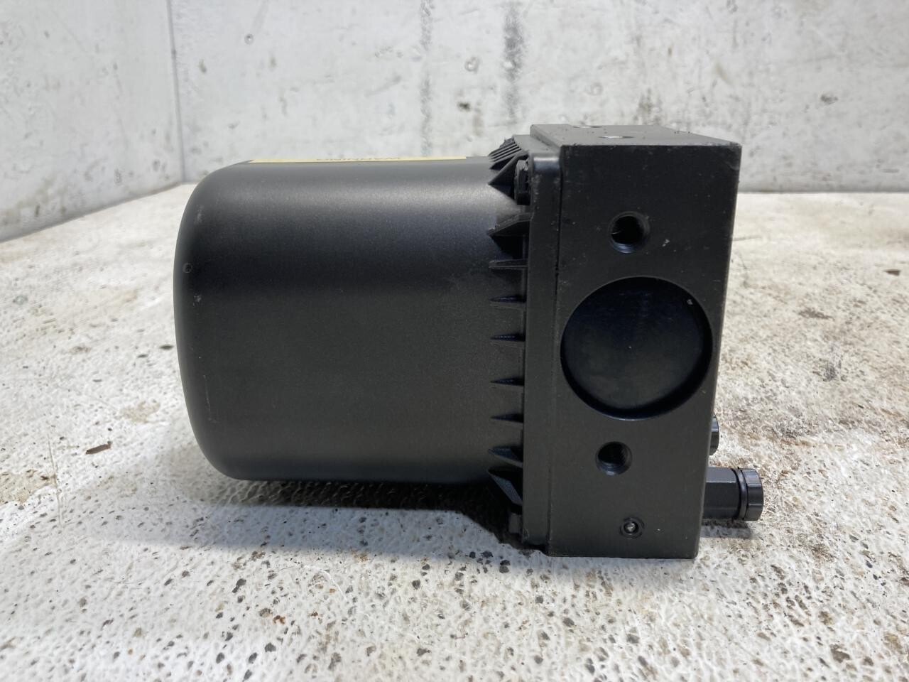 PA EM39620 Cab Jack – New