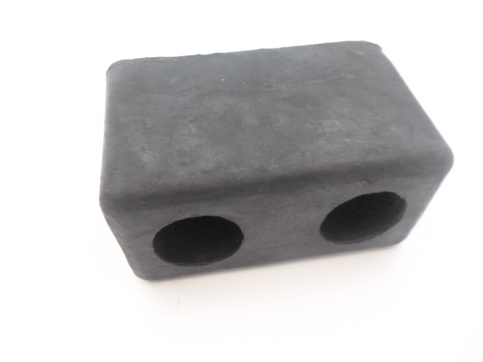Buyers Products B5500 Molded Rubber Bumper 3″ x 3-1/2″ x 6″