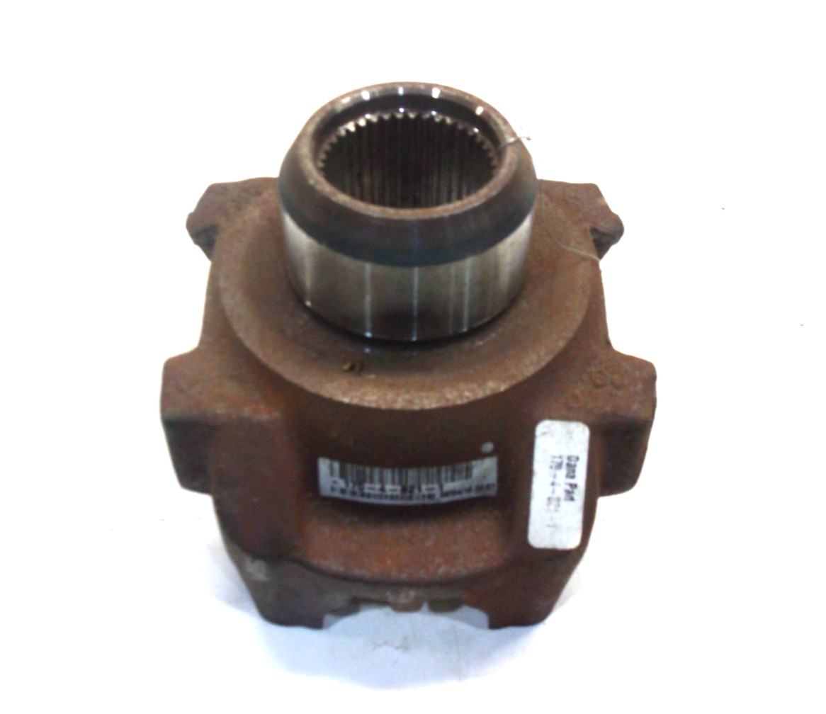 170-4-821-1 NEW DANA SPICER END YOKE ASSEMBLY INTERNATIONAL 3515486C1