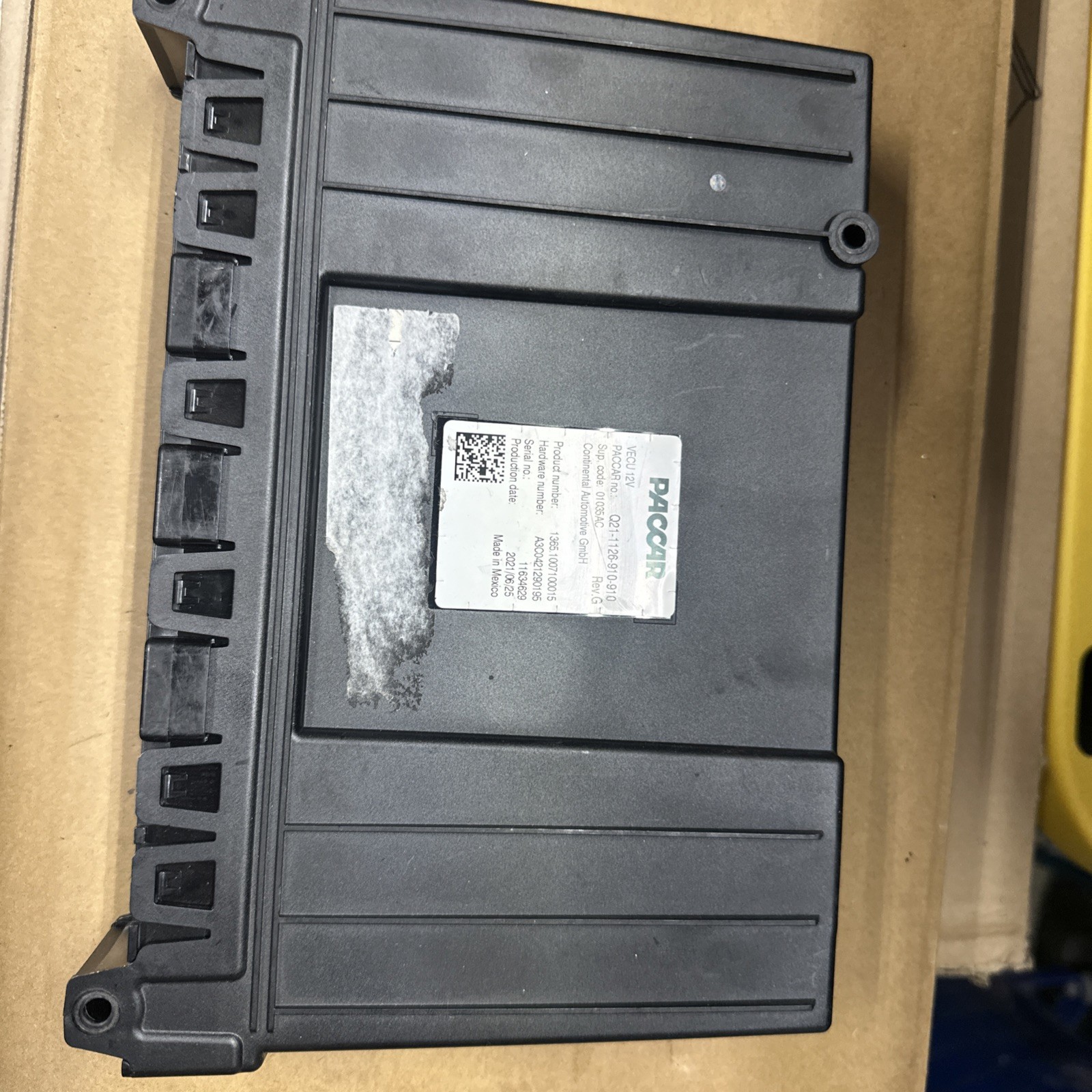 Paccar OEM VECU 12V Cab Control Module P/N Q21-1126-910-910 Kw Pb