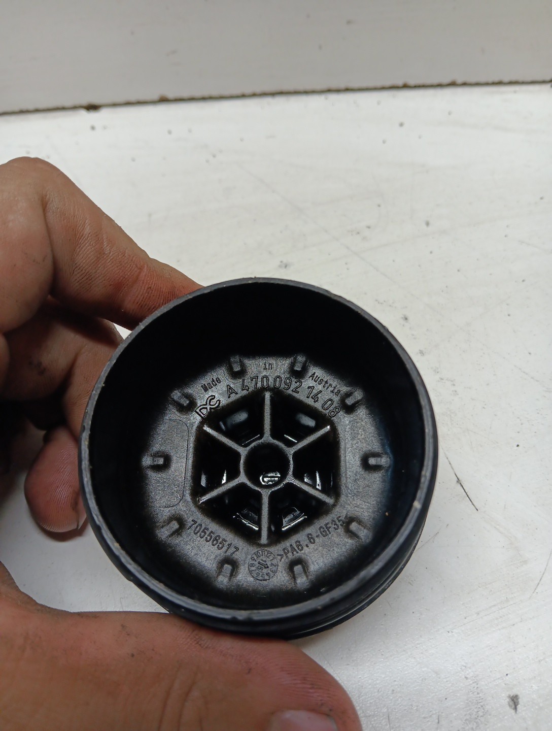 OEM Detroit DDE A4700921408 Fuel Filter Housing Cap Freightliner, Item # 2661