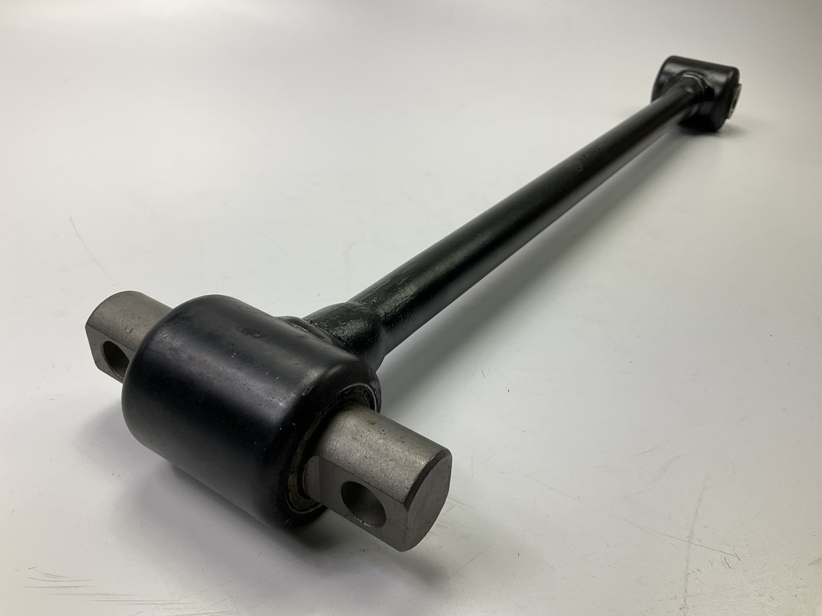 Automann TMR537 Front Torque Rod For Kenworth T660, Peterbilt 379