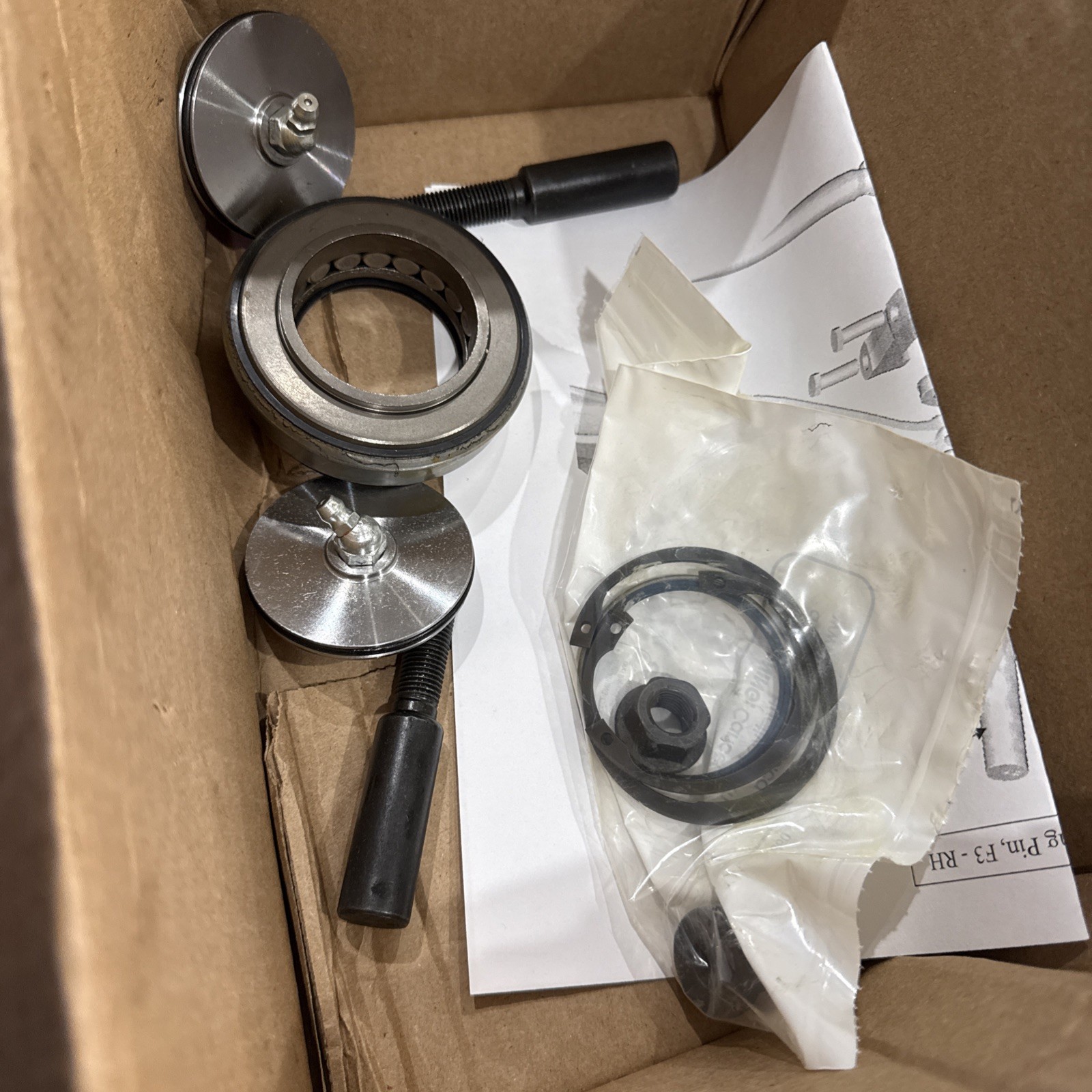 Freightliner Front Right Hand Axle King Pin P/N 6073300119K NEW