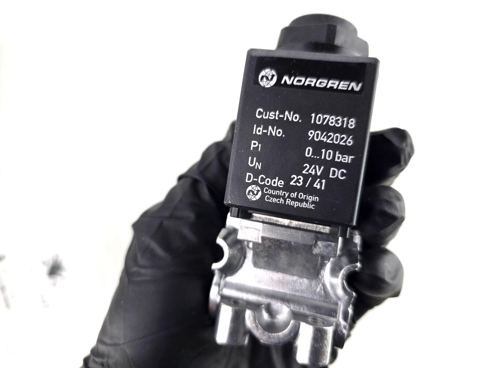 Genuine Volvo 24V Solenoid Valve 1078318 DA25D DA30D A35D A40D A25D A30D