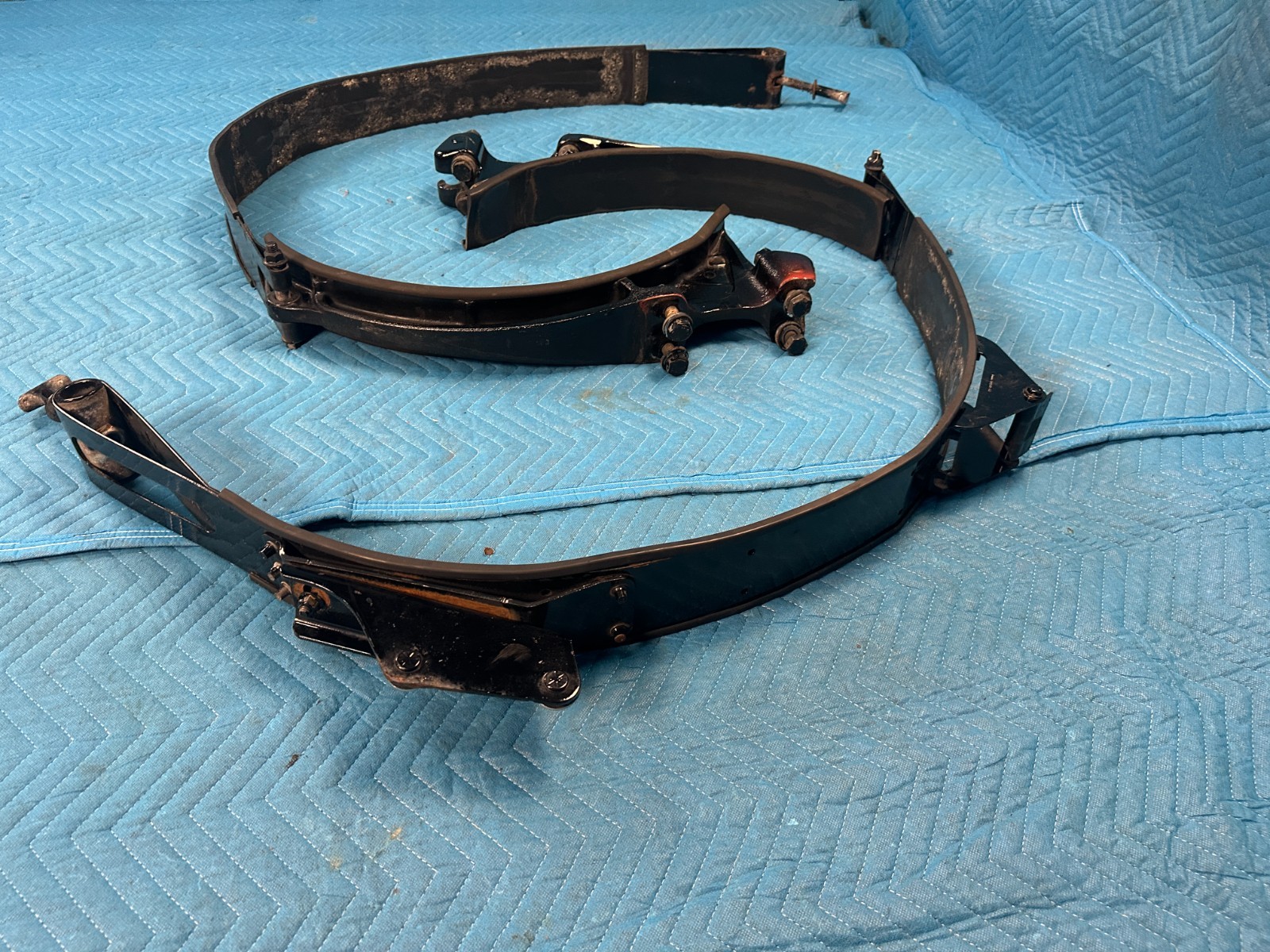 Freightliner Cascadia 126 Fuel Tank Hanger Bracket w/Strap Driver 2pc Set 20 OEM