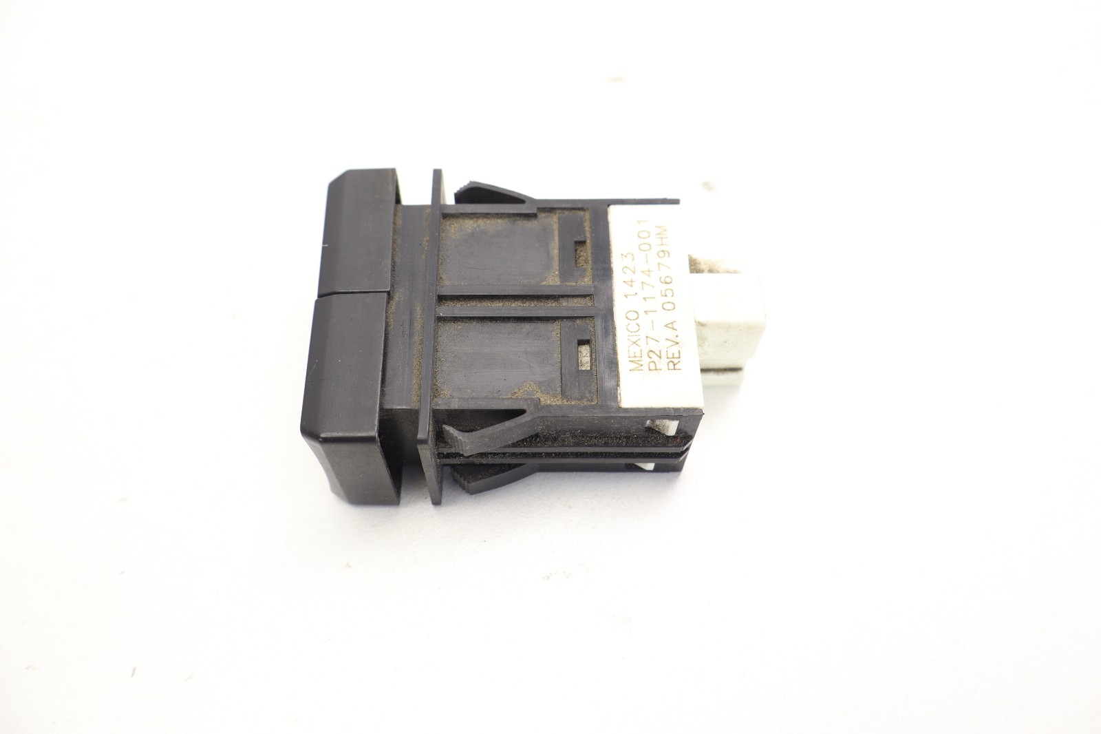 2014-2019 KENWORTH T680 PACCAR REAR CAB LOAD FLOOD LIGHT DASH CONTROL SWITCH