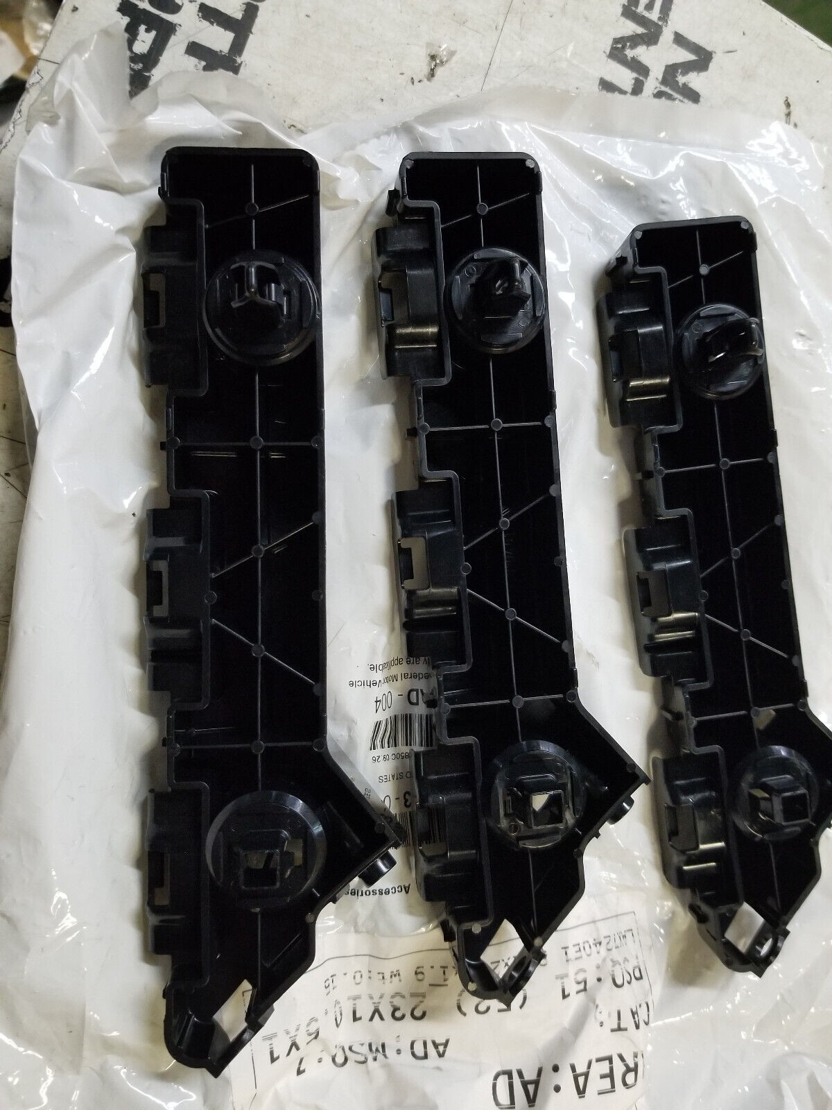 57010401AD LOT OF 3 PIECES BUMPER RETAINER SUPPORT