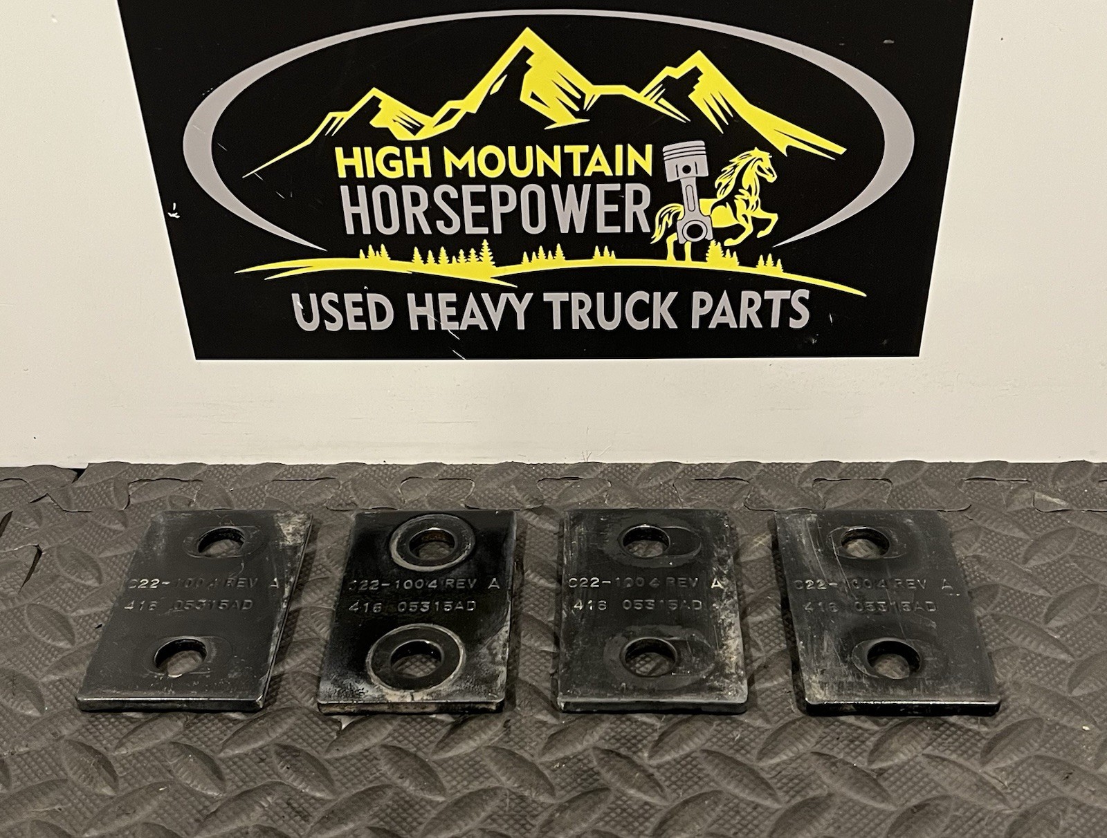 KENWORTH Plate – Axle Stop, Rear P/N: C22-1004 (Tag# 15062) *Sold Individually*