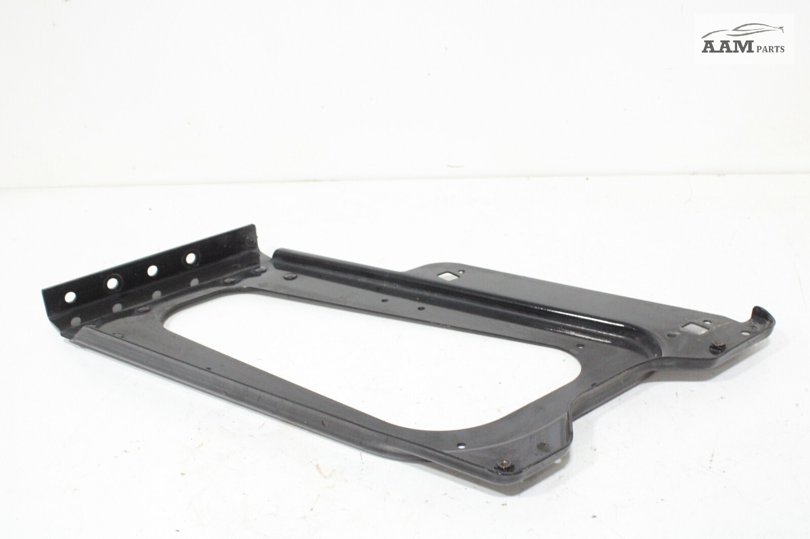 2018-2024 VOLVO VNL 860 FRONT LEFT DRIVER SIDE SUPPORT BRACKET OEM