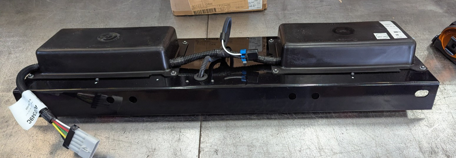3572596C1 International Tail Light Bar Module LED TRUCK-LITE 40895 Super 44 Lamp