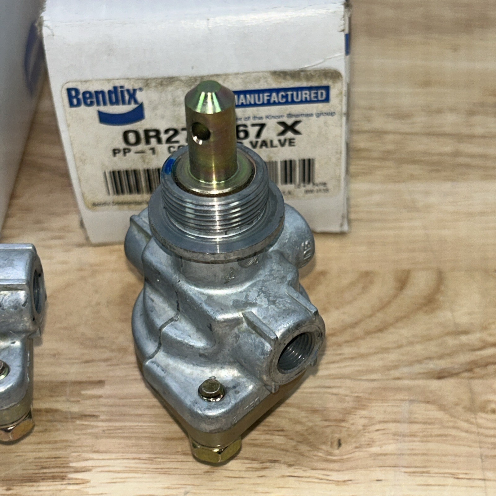 Lot Of 3 Bendix Dash Control Valve OR276567X PP-1 New Old Stock OEM