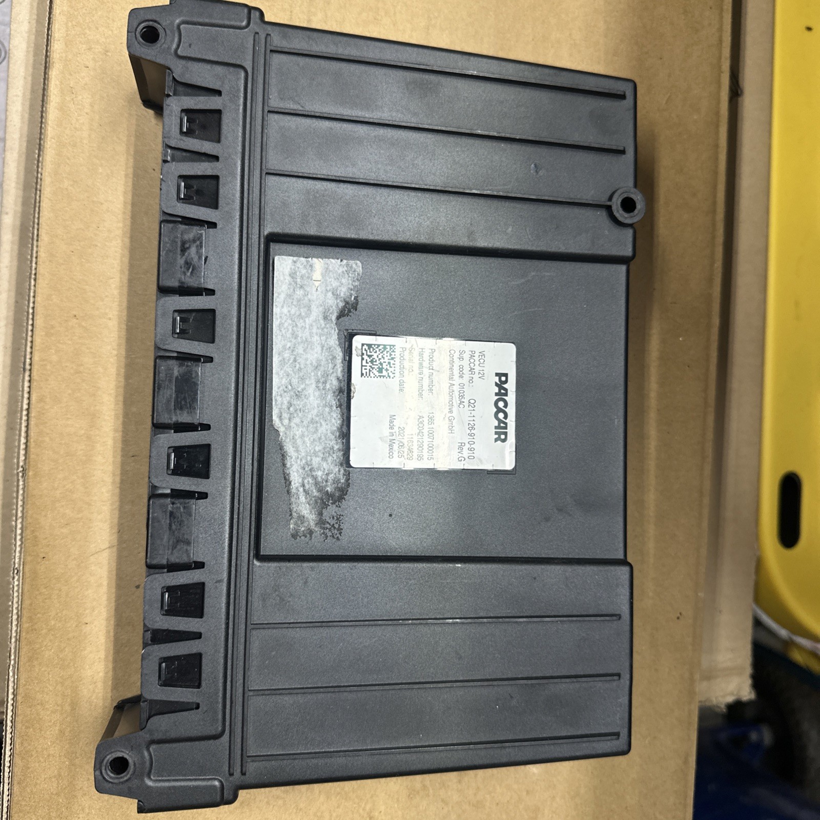 Paccar OEM VECU 12V Cab Control Module P/N Q21-1126-910-910 Kw Pb